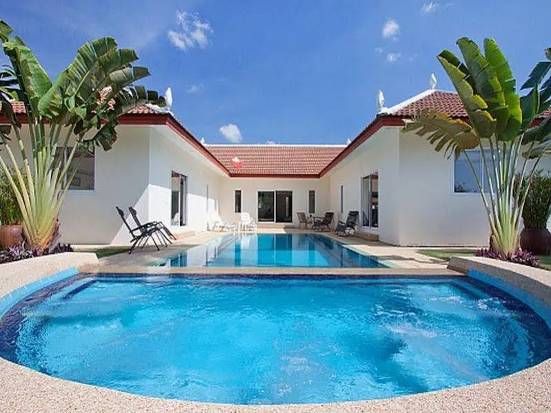 Villa Aromdee A