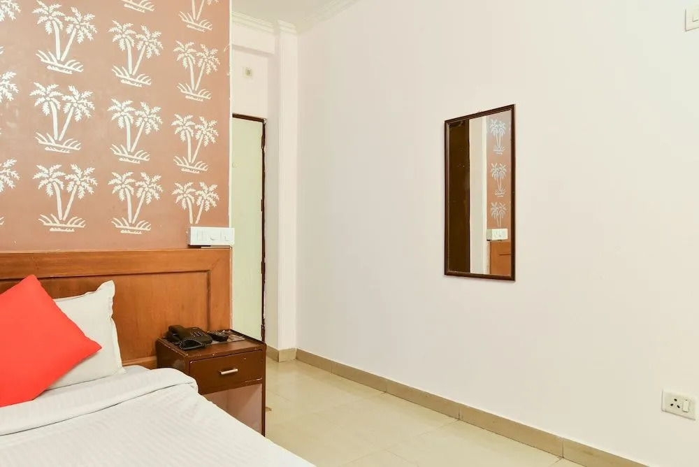 OYO 19509 Fly Rooms