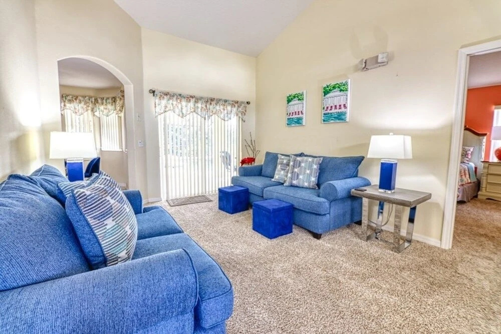 Beautiful Home With Large Bedrooms, Pool Game Room 5 Home by RedAwning