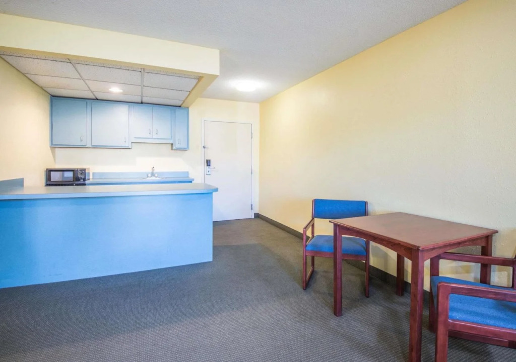 Days Inn by Wyndham Milan Sandusky South