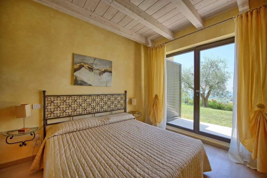 Villa Casa Lucia by PosarelliVillas