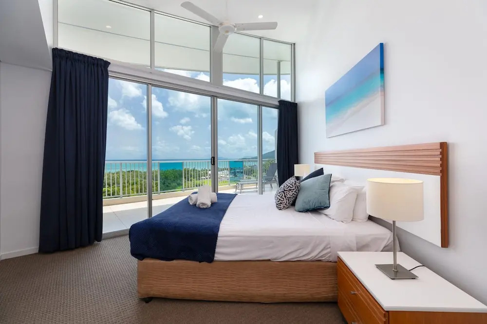Sea Forever on Azure - Airlie Beach