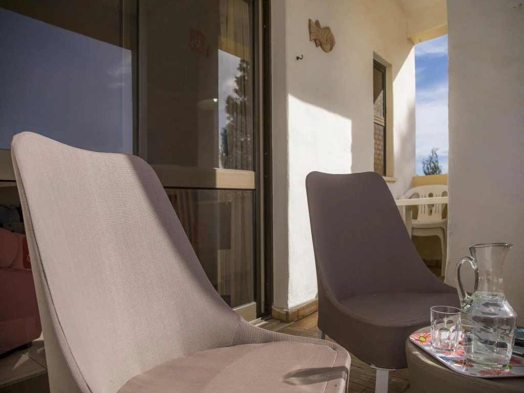 A27 - Secluded Apartment 2 Minutes from the Center