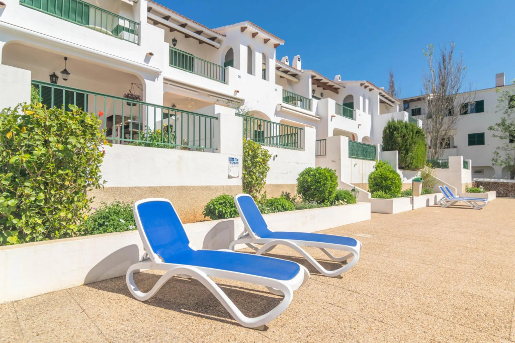 SES FONTS C25 - Charming flat with shared pool and close to the beach Free WiFi