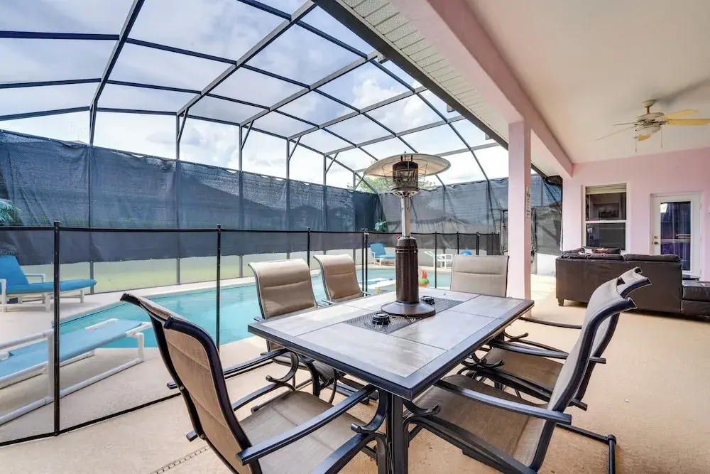 20 Mi to Disney: Family Home w Pool in Davenport