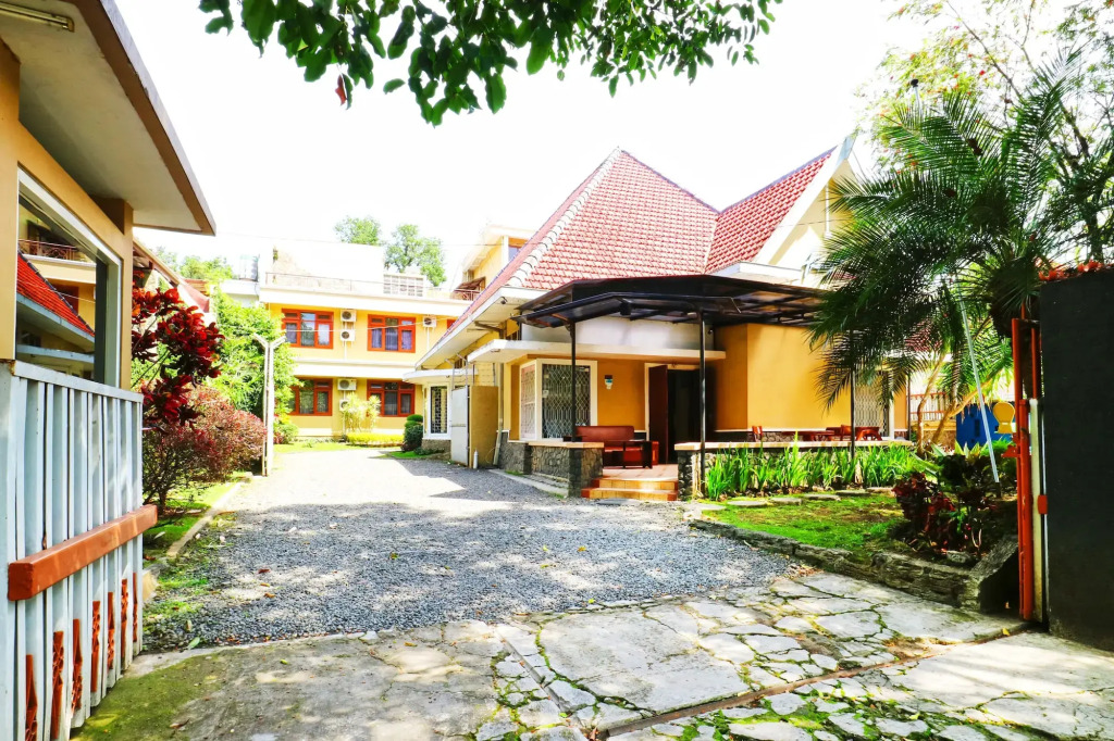 Armyn Guesthouse