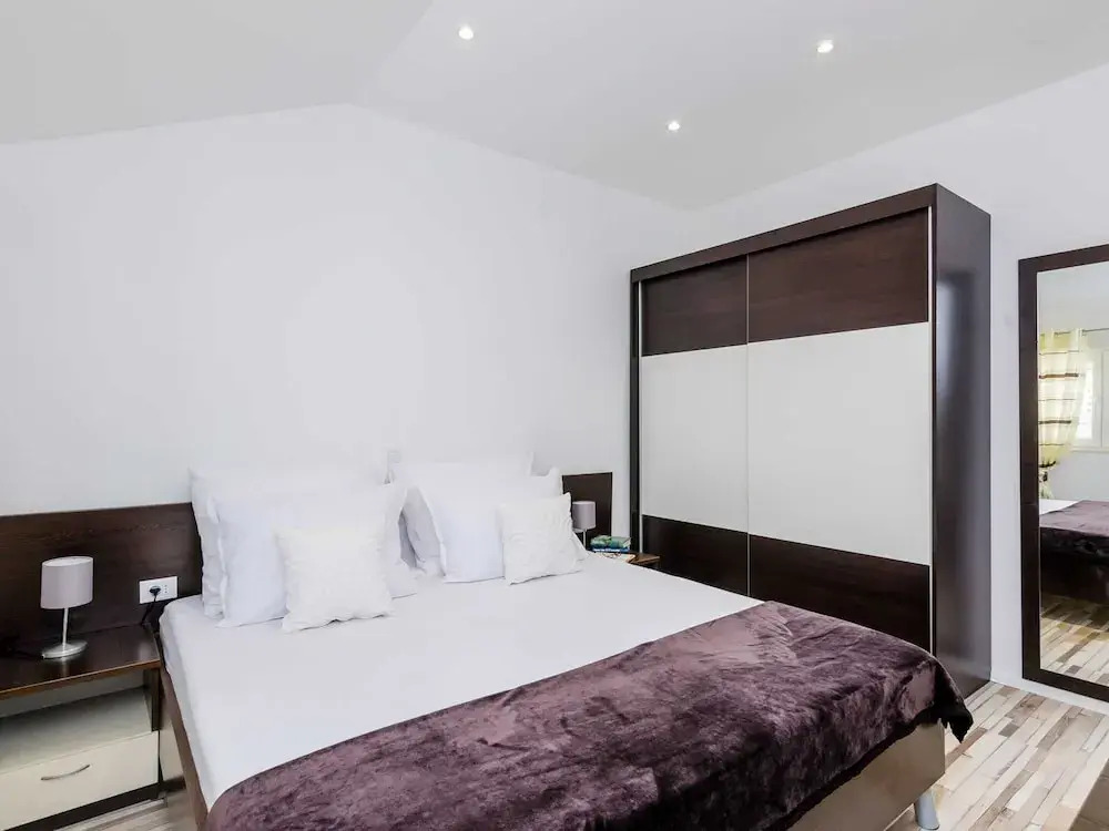 Villa Tranquility Nest Beniva - Three-bedroom Villa With Swimming Pool and Partial Sea View