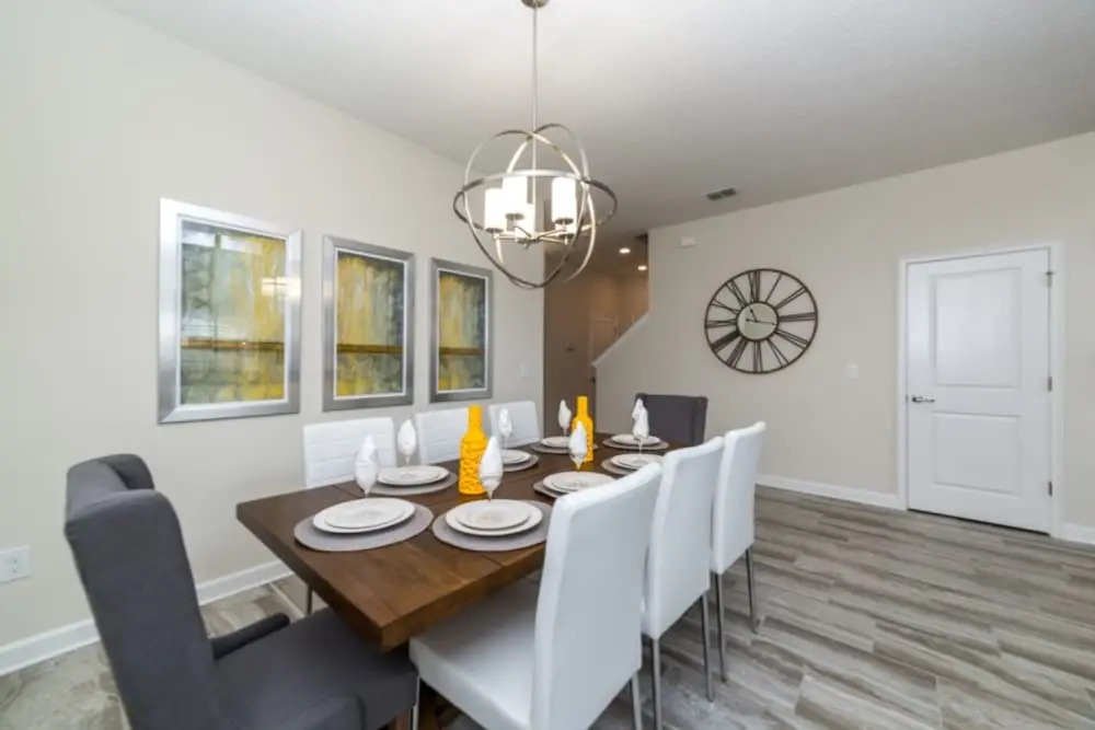 Cool and Modern 5 Bed 4 Ba Game Room Pool Spa 4724sh
