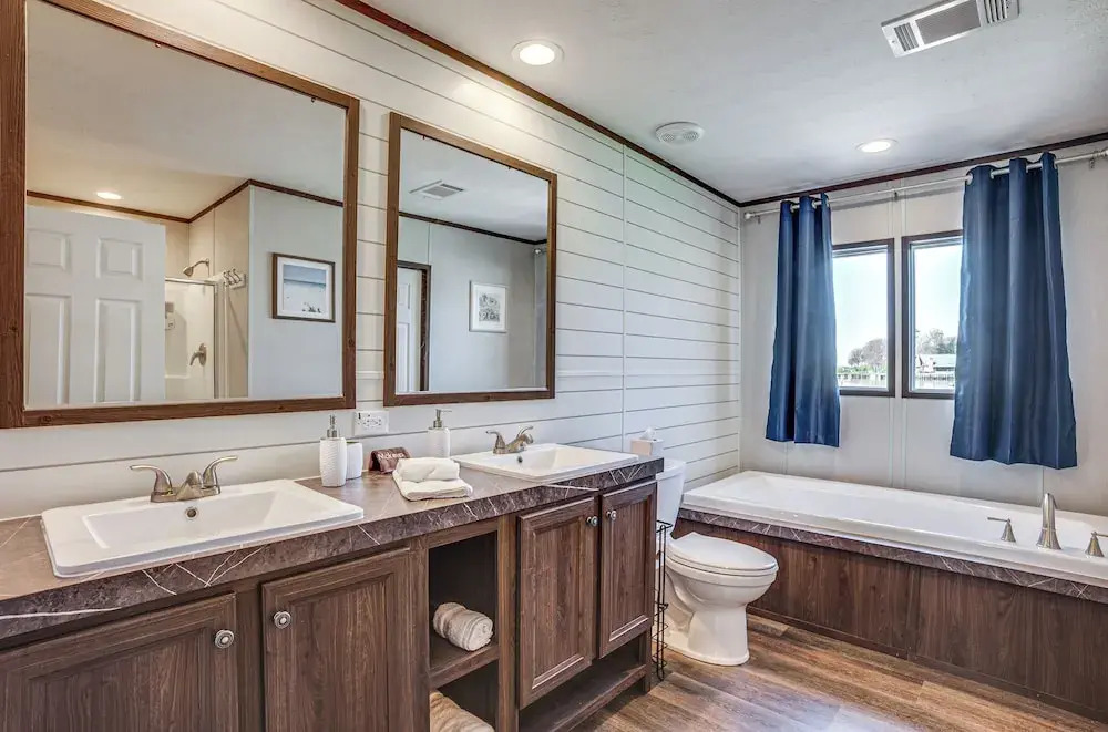 Sunset Cove Lakefront Rental w/ Private Dock!