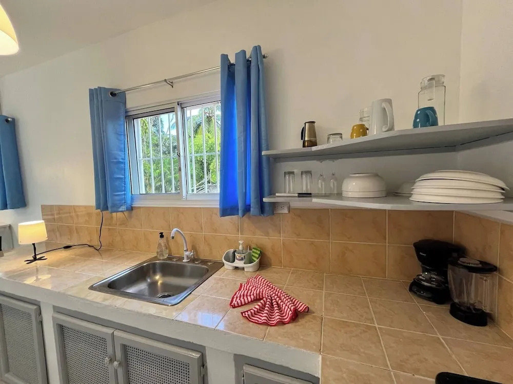 Secure 2-pers Apartment Close to the Beach
