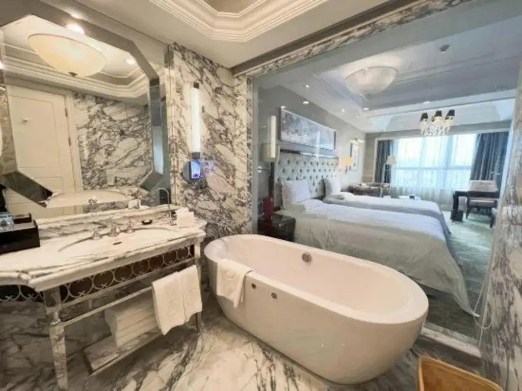 Yuncheng Jianguo Hotel