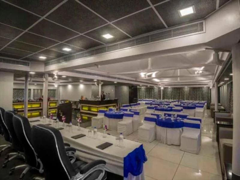 Hotel Aditya Park Regent