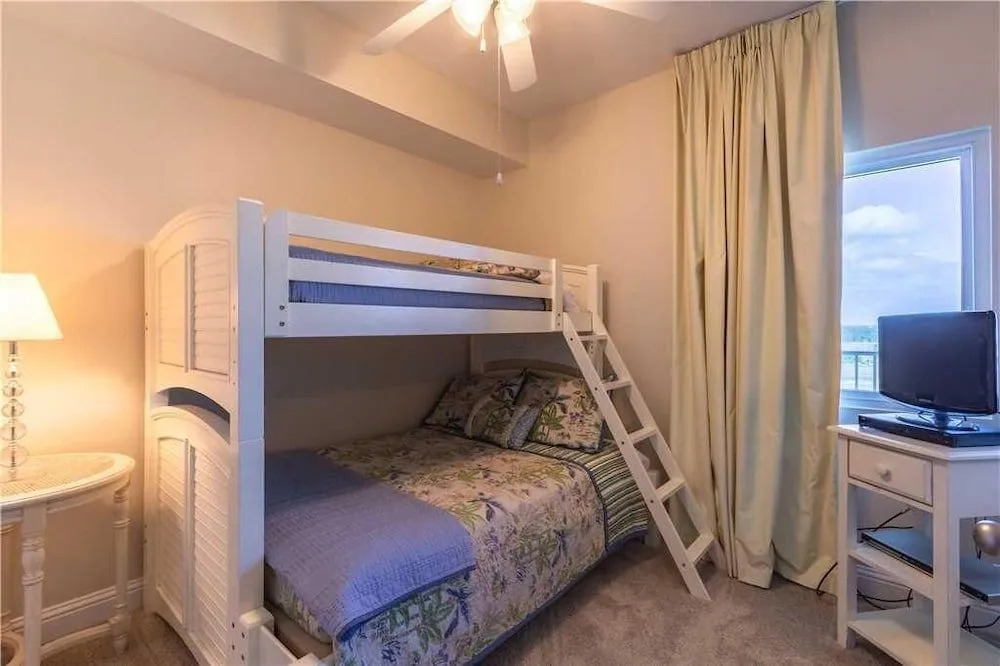 Lighthouse 1404 3 Bedrooms 3 Bathrooms Condo