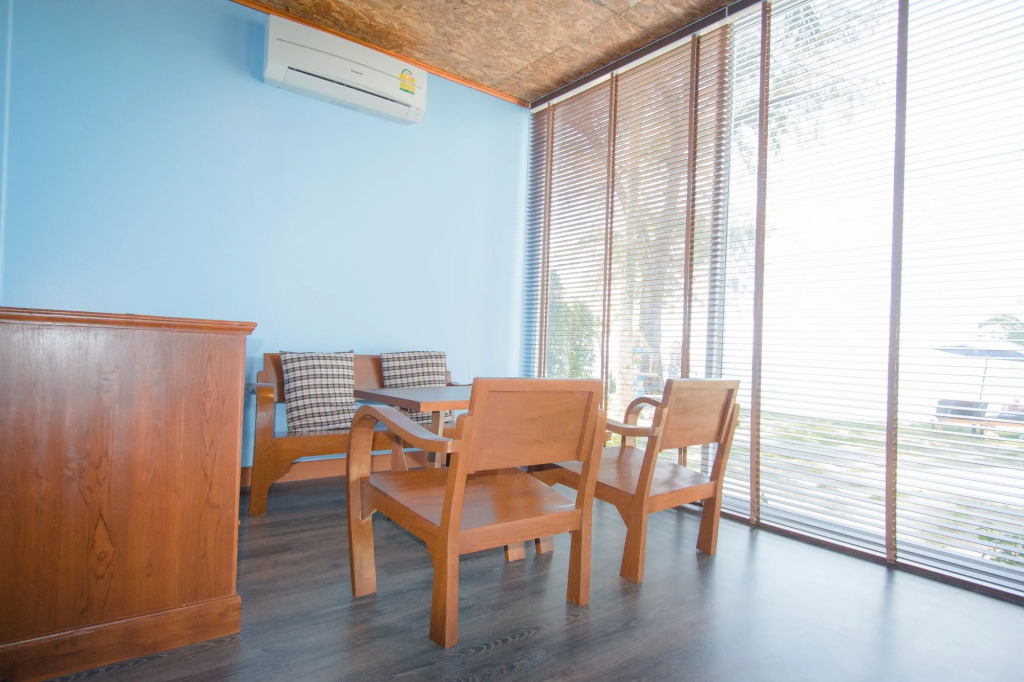 Seafar Resort