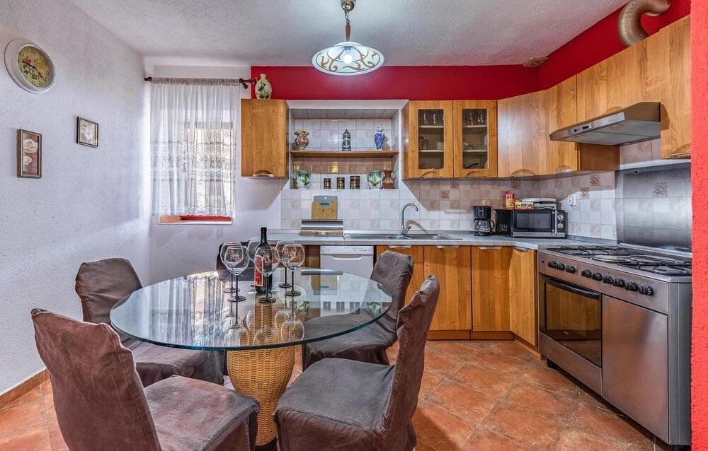 Nice Apartment in Pula With Wifi and 3 Bedrooms