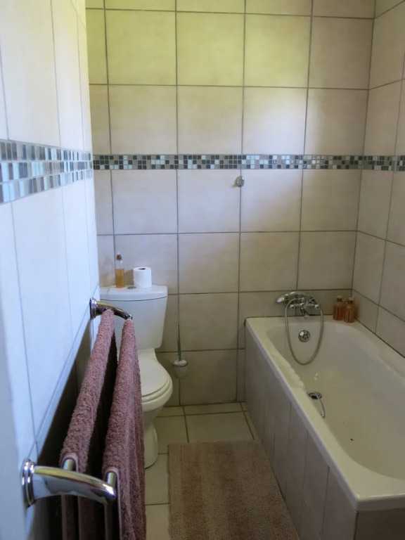 Family Apartment Bloemfontein Cherry Lane Self Catering and BB max 6 Guests