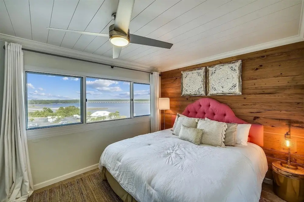 Pinnacle Port A502 - Updated 3 Bedroom . Free Fun! Boat Ramp Access! Condo by RedAwning