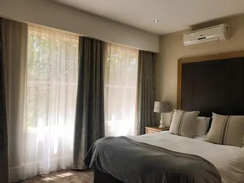 10 on Milner Guesthouse