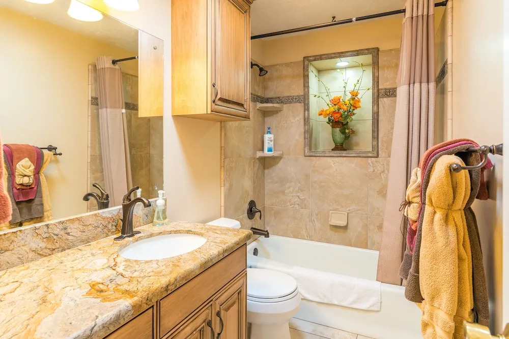 Family Crash Pad near SLC