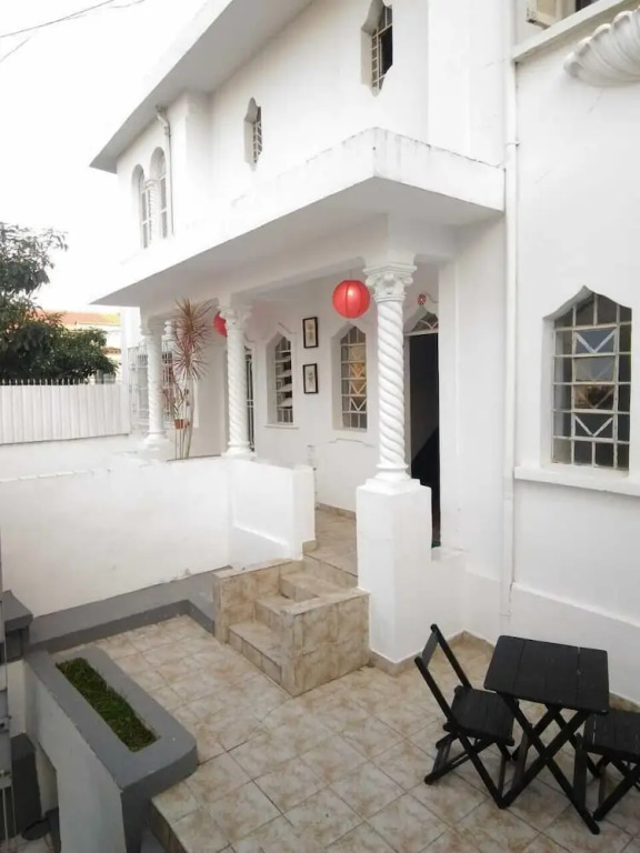 Yellow House Hostel Internacional