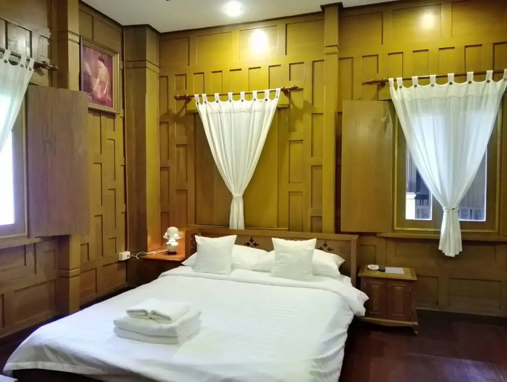 Luang Chumni Village