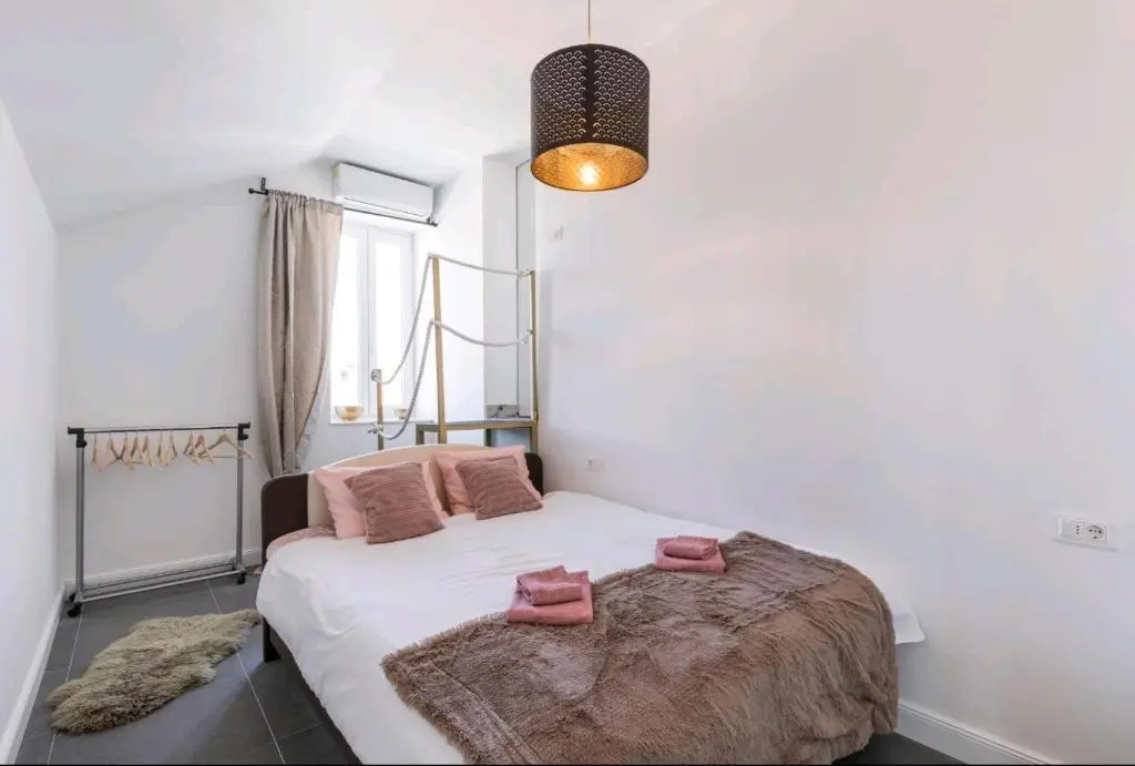 Just Like This - Cityapartment with Netflix