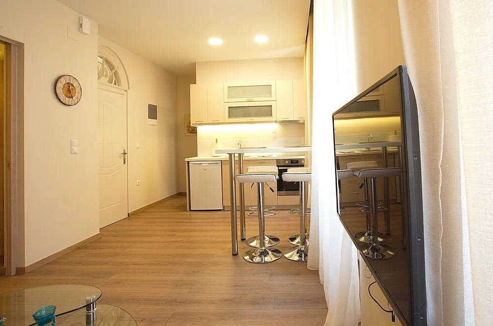 Liston Suites