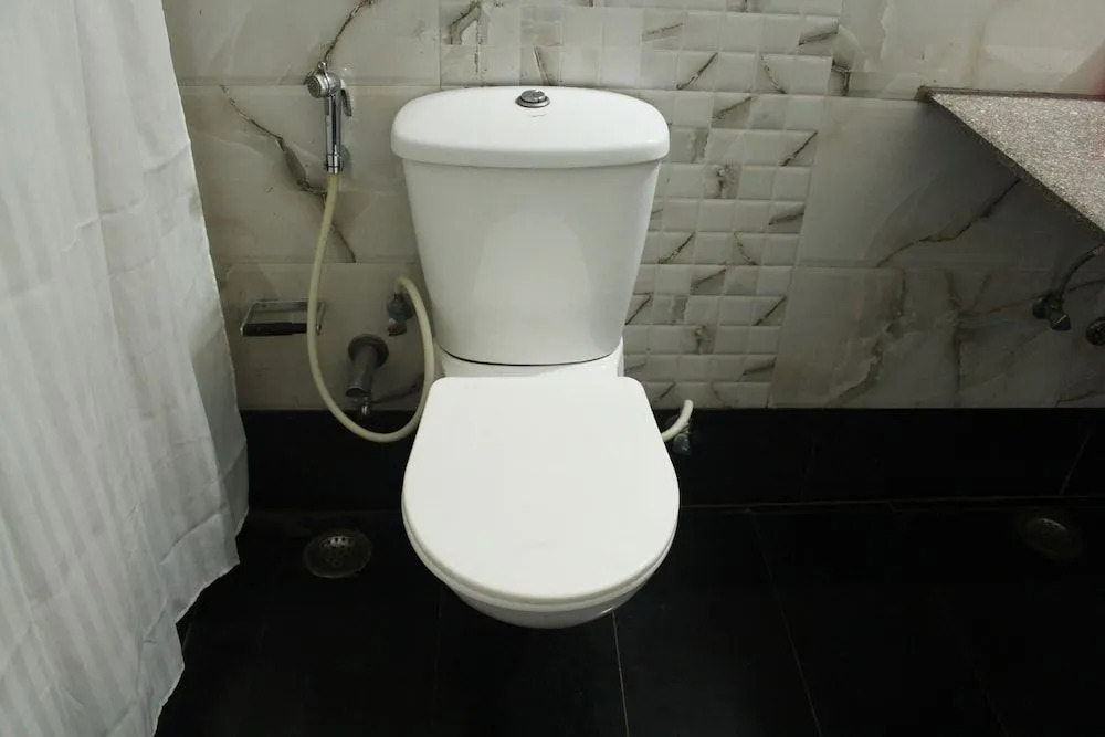 Capital O 4012 Hotel Agra Cantt