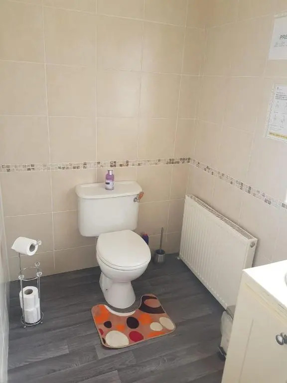 Doncaster Dream House Retreat- Sleeps 9
