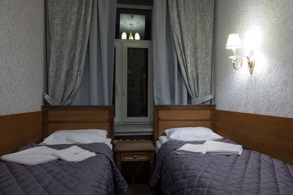 Отель базис. Погости на чистых прудах. Базис м отель Москва на чистых прудах. Отель Чистопрудный Москва.