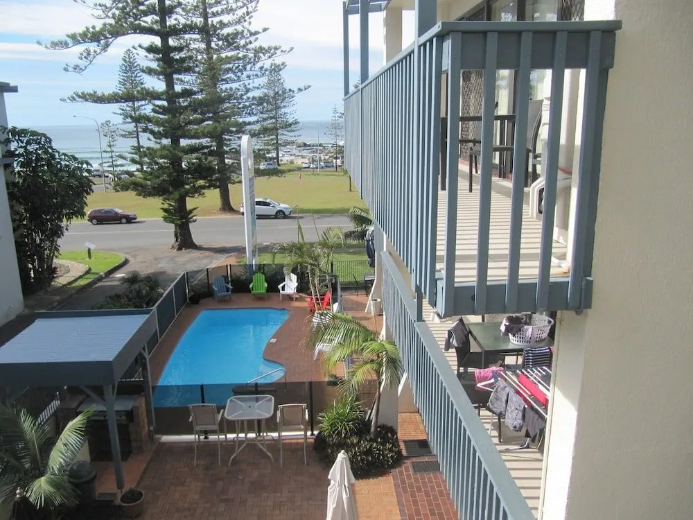 Beach House Holiday Apartments