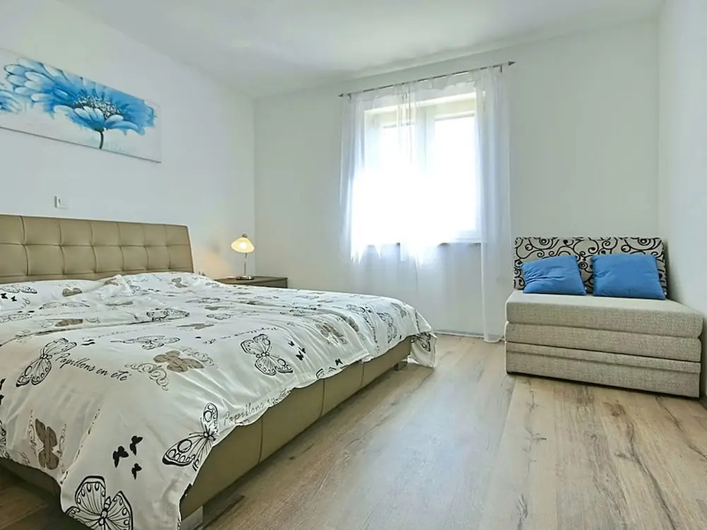 Gorgeous Villa in Belavici With Swimming Pool
