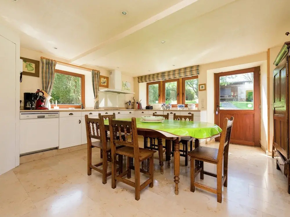 Spacious Retreat in Warizy