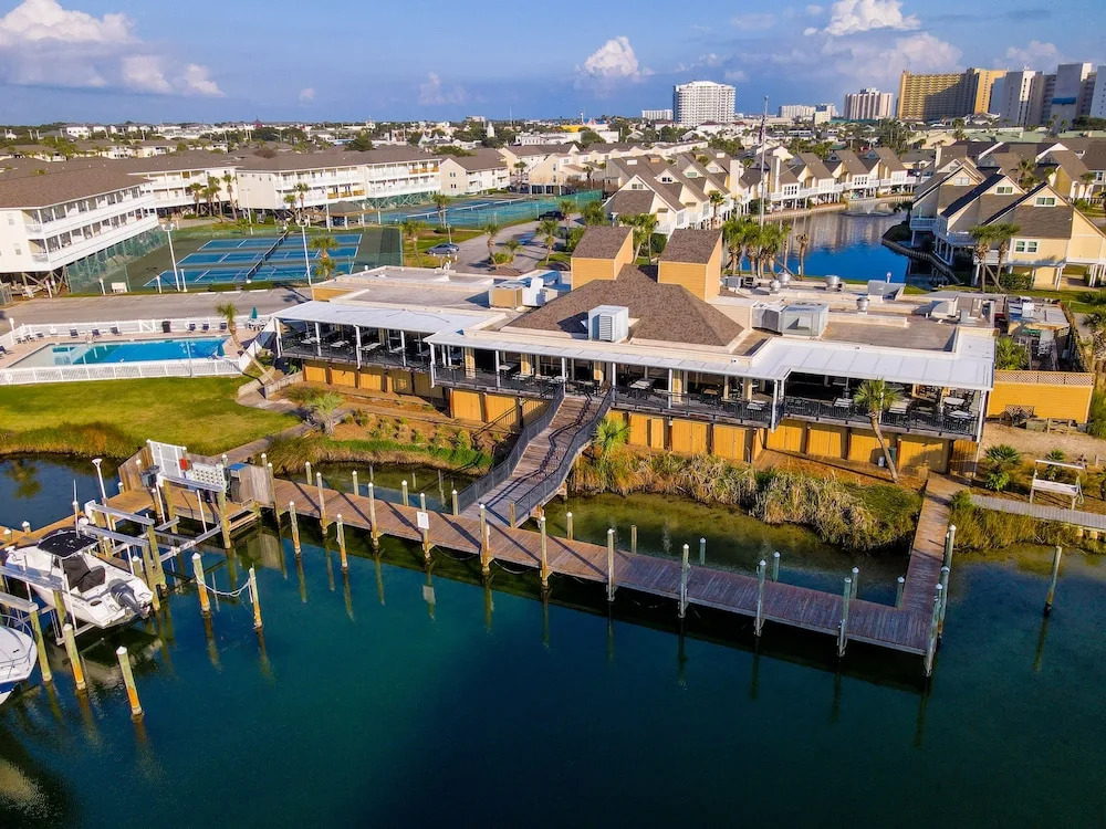 Sandpiper Cove #4213 by Southern Vacation Rentals