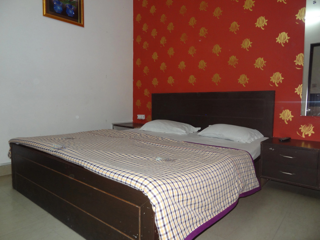 Hotel Aashiyana