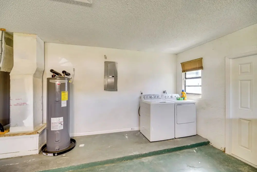 Sun, Sand & Relaxation! Home w/ Lanai in Palm Bay