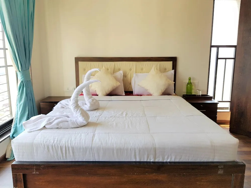 HexHomes Kandivali