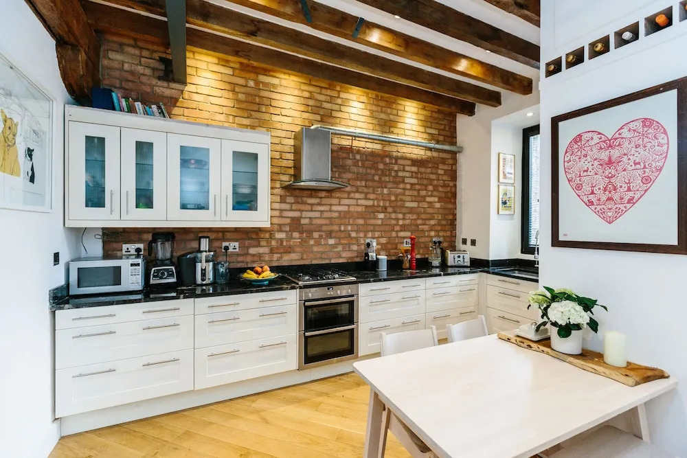 Natural light and modern home in Primrose Hill