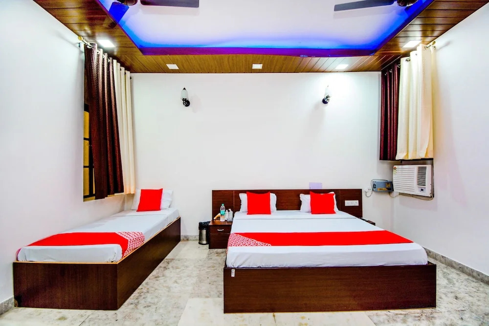 Hotel Mubarak by OYO Rooms
