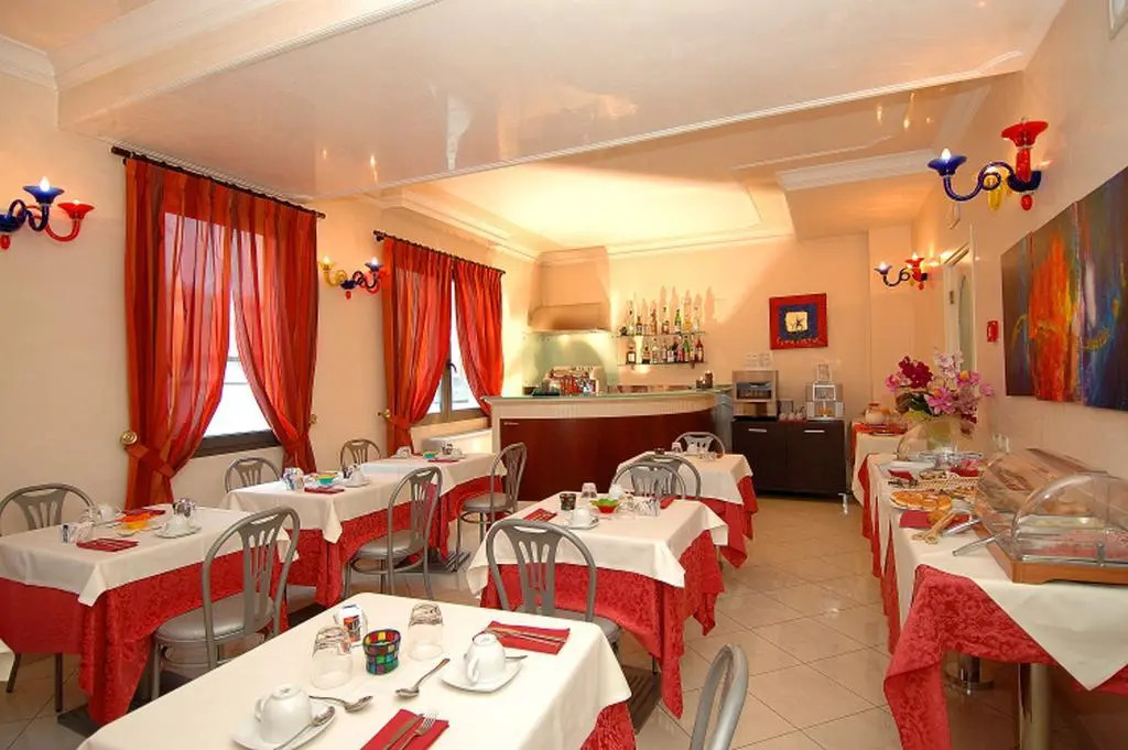 Hotel Ambasciata Venice - Atika & Atif