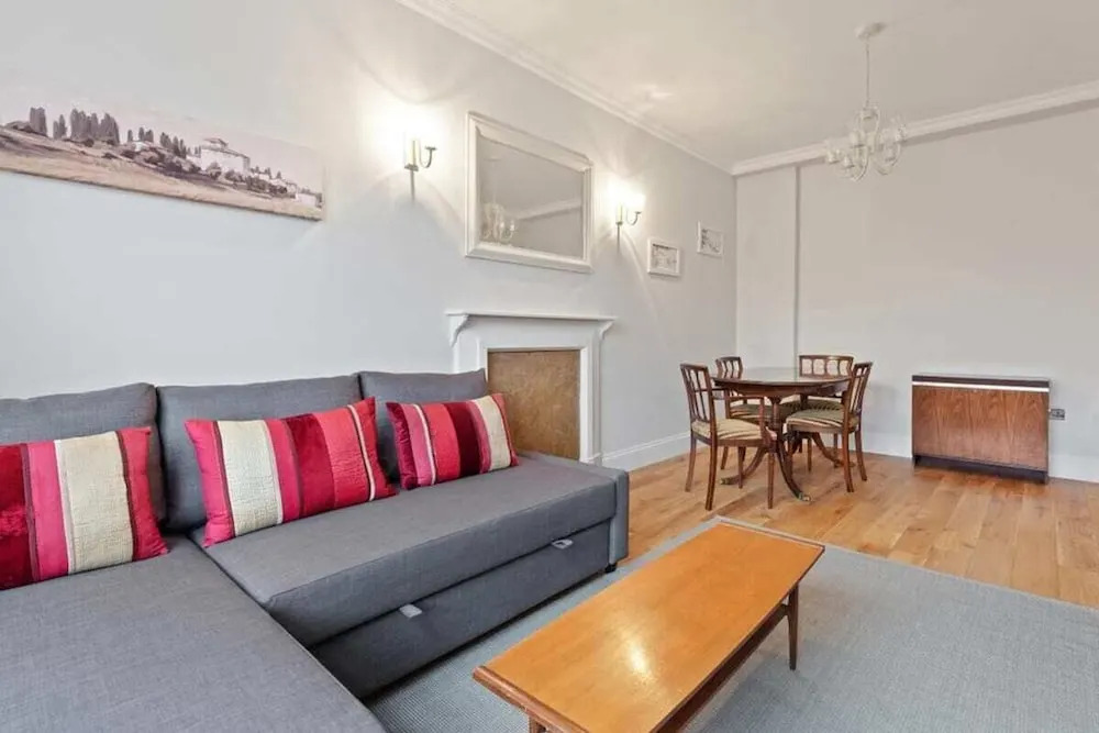 Newly Refurbished 2 Bed in Bayswater, 2min to Stn