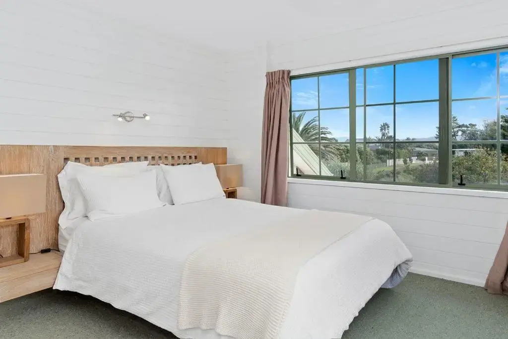 Kiwi Kuta with direct beach access -Matarangi Home