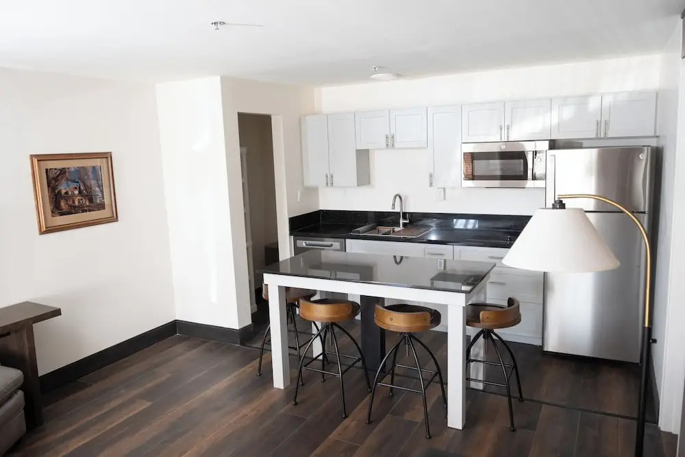 Carson Valley Motor Lodge and Suites