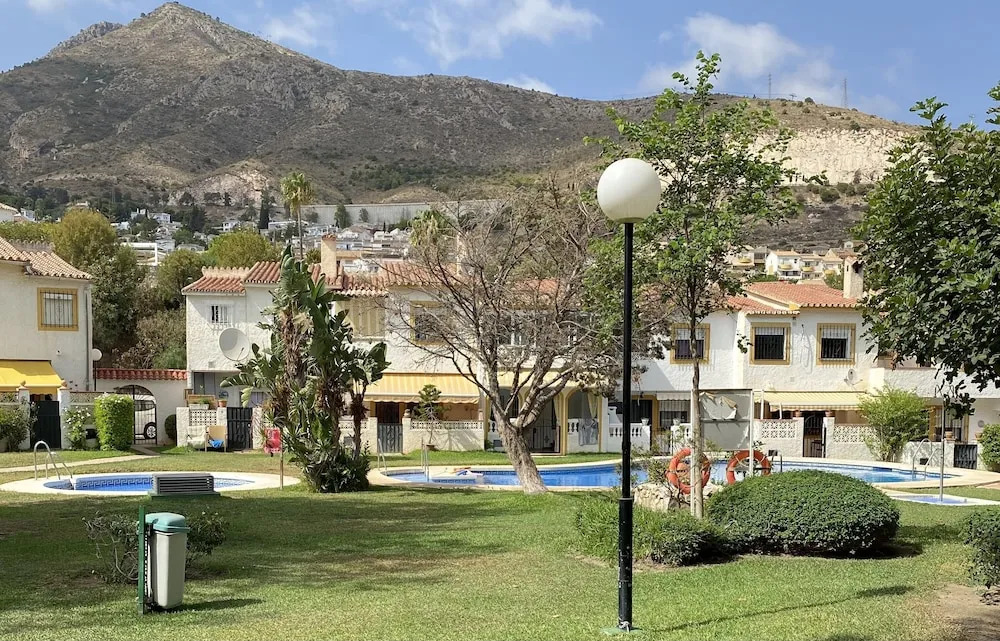 Chalet adosado corta temporada