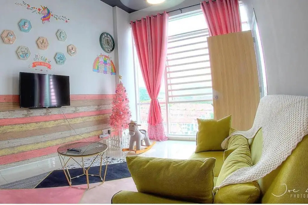 Setia Tri-Suite