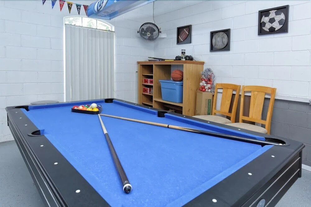 Large Beautiful Home w/ Pool Great for Families!