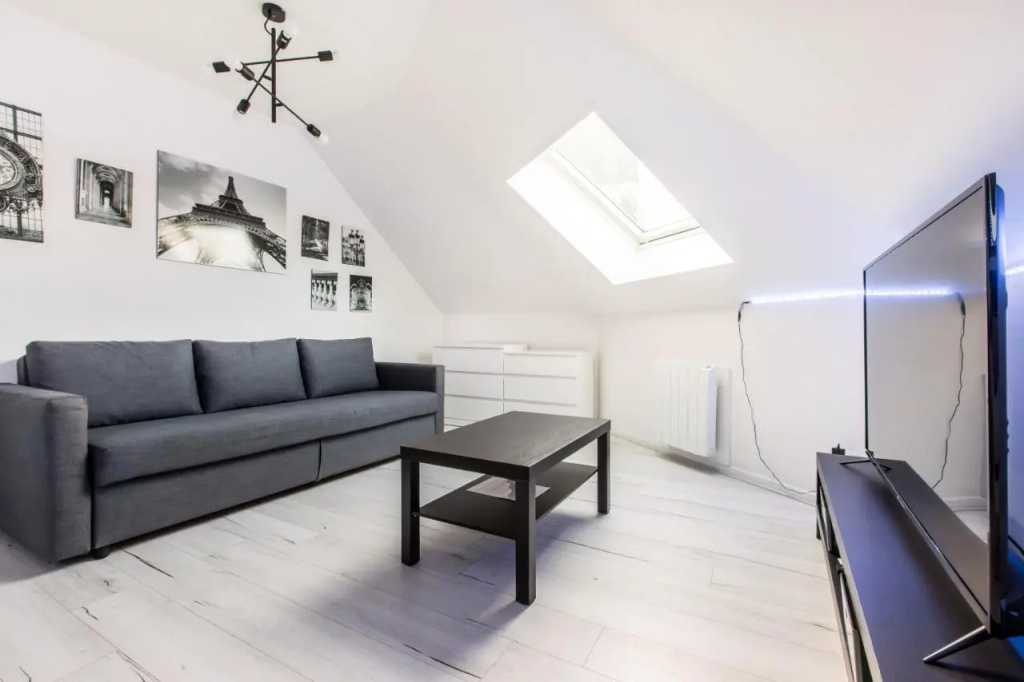Studio Paris (Adults Only)