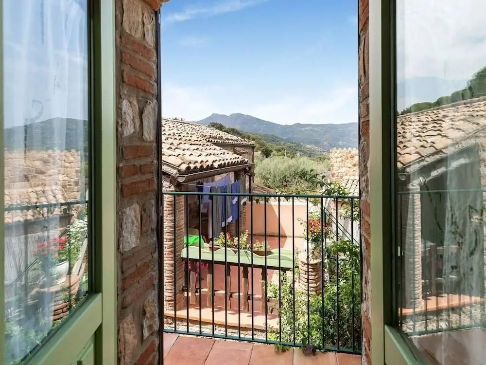 Enchanting Holiday Home in Cefalù with Garden