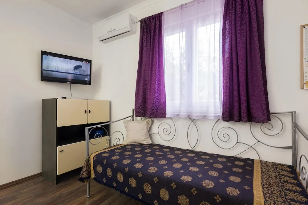 1 - Modern apt w big Garden & Terrace w. sea View