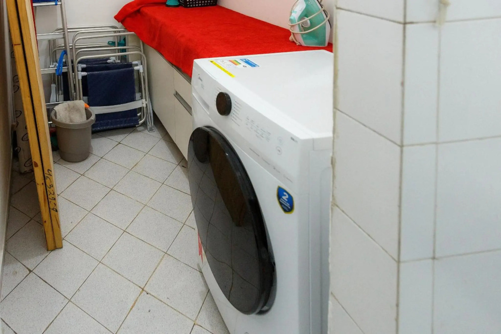 Jumpinbed Copacabana 14 - 2 bedroom apartment 100m from the beach.